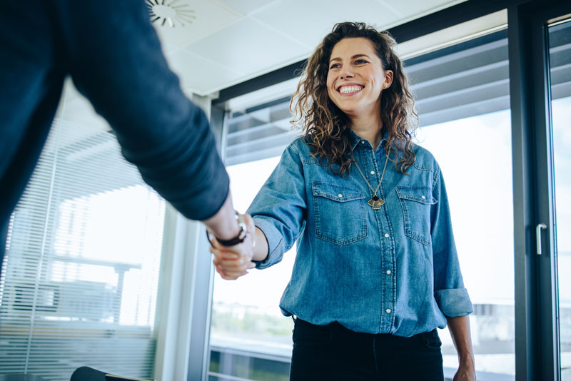 How to handle difficult customers with confidence